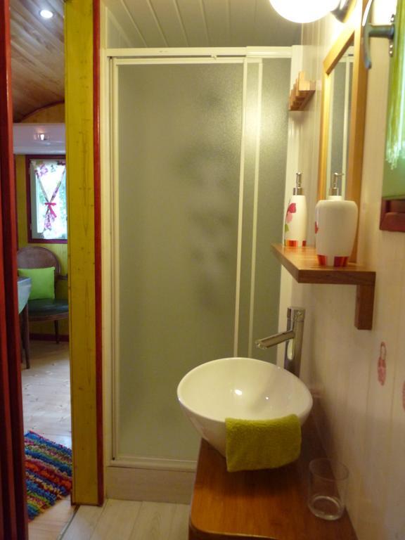 Chambre D'Hote Moulin De L'Aumonier Beaulieu-lès-Loches Habitación foto